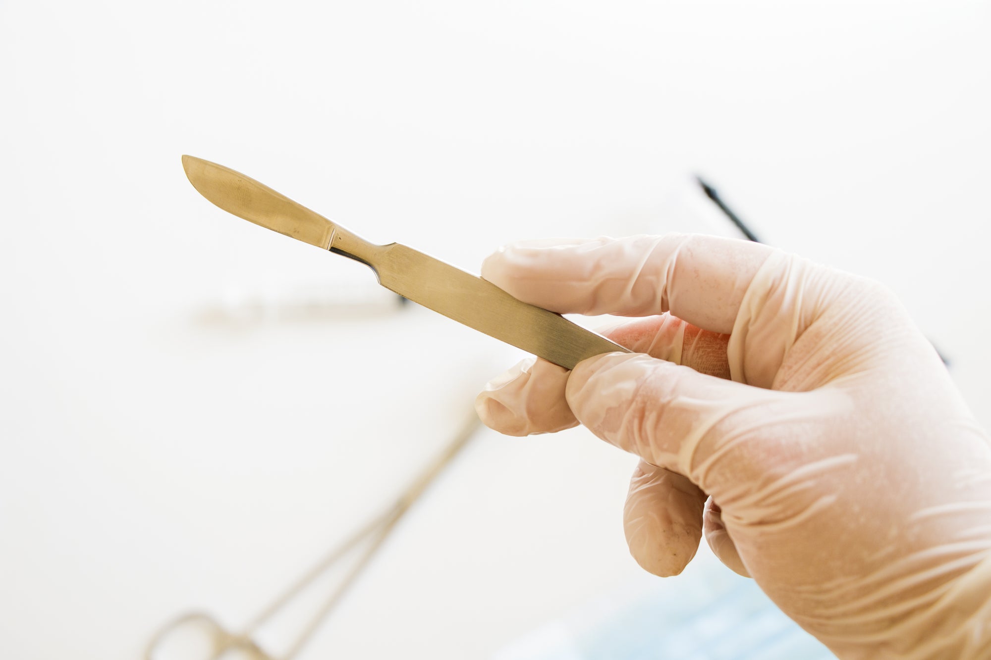Protect Your Healthcare Facility with Safe Surgical Blade Practices
