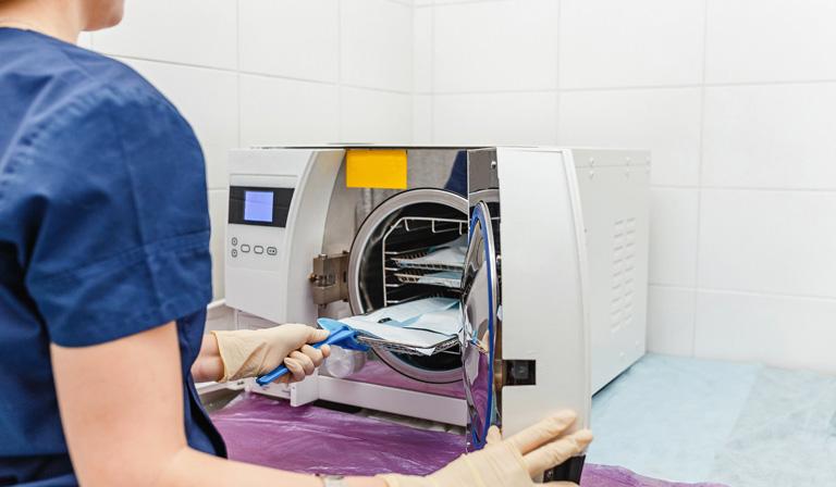 A Guide To Cleaning And Sterilizing Dental Instruments