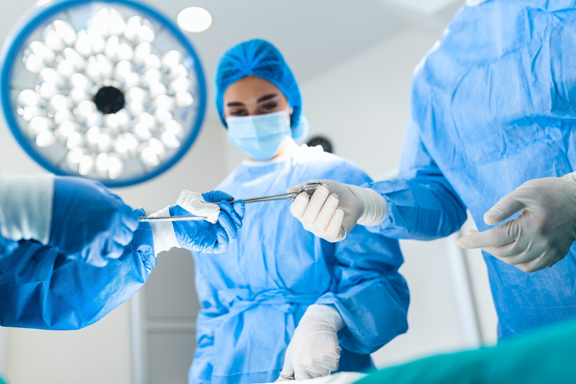 Lighting the Way: A Guide to Choosing Quality LED Surgical Lights