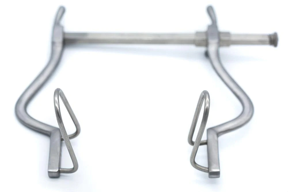 Retractors