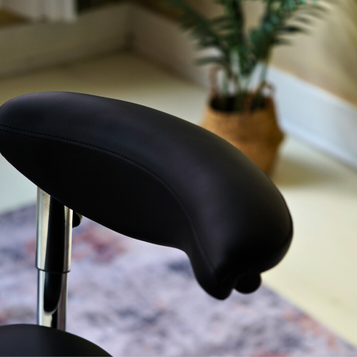Saddle Stools - Shop USA 🇺🇸