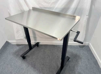 Table à instruments au-dessus du patient (TIAP) — view 1