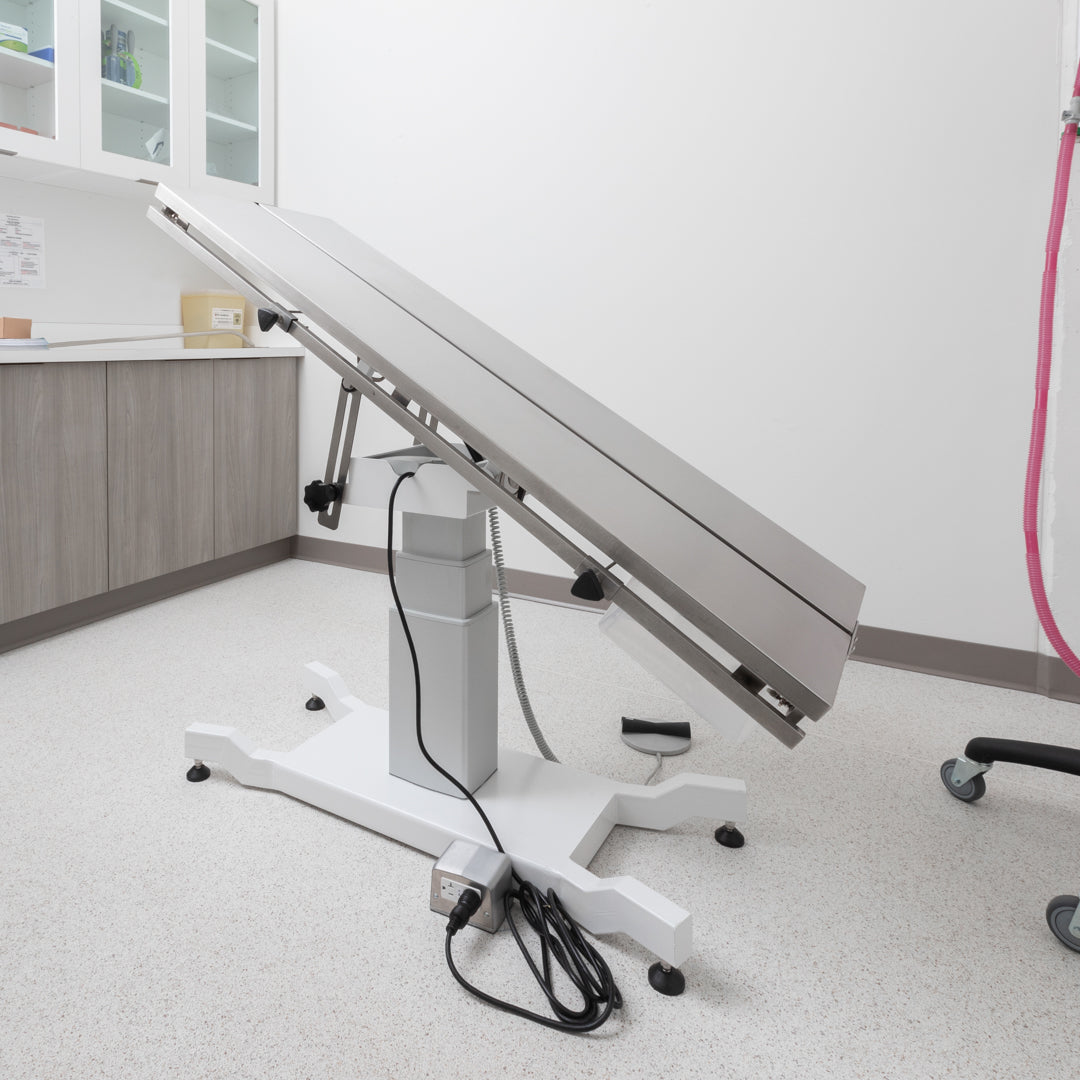 FT-886 Universal Veterinary Table - Advanced V-top Operation Table